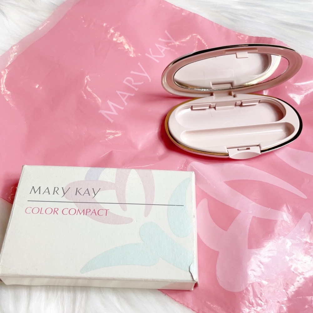 Mary Kay Vintage Color Compact New in Box Rare